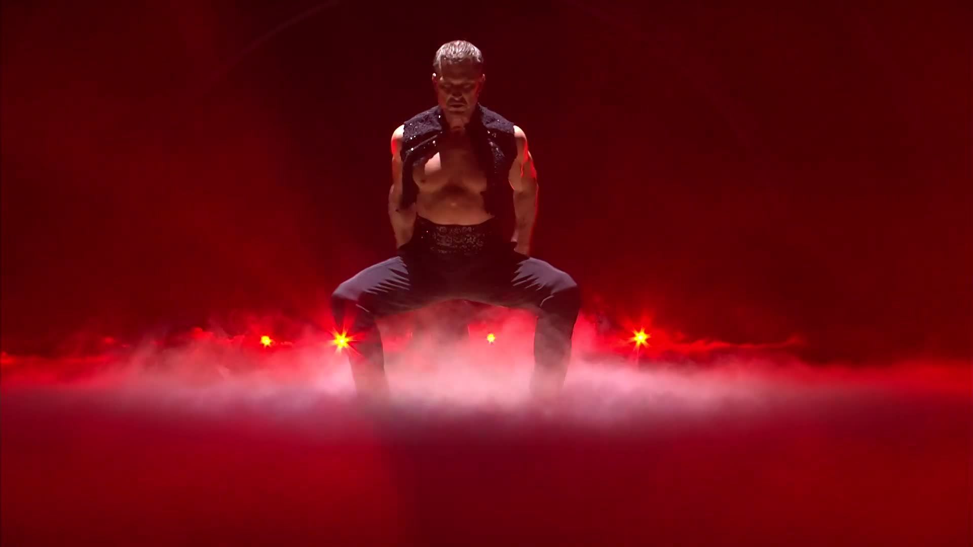 Let's Dance finále - Ján Koleník a Dominika Rošková - Paso doble