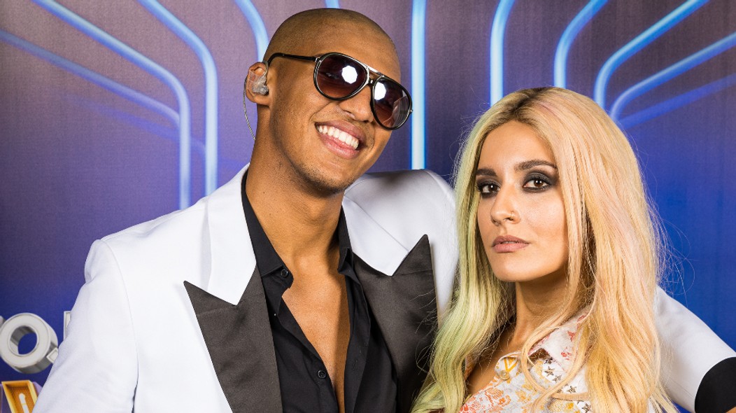 Matúš Kolárovský a Barbora Bezáková ako Pitbull a Kesha.
