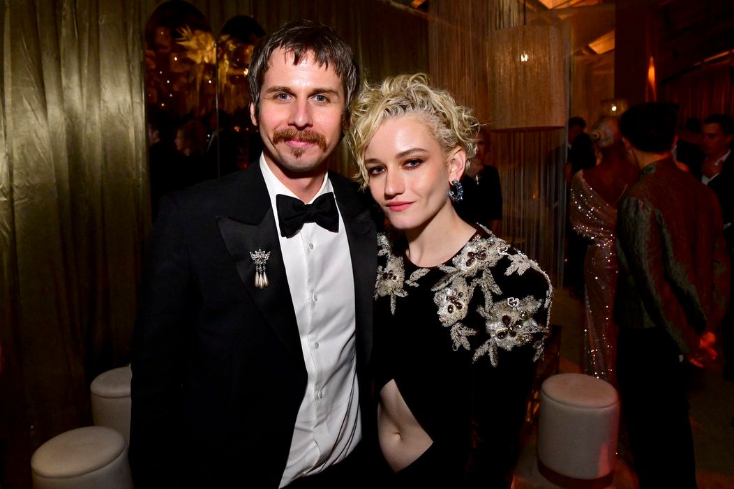 Julia Garner a Mark Foster patrili medzi najromantickejšie páry Hollywoodu.