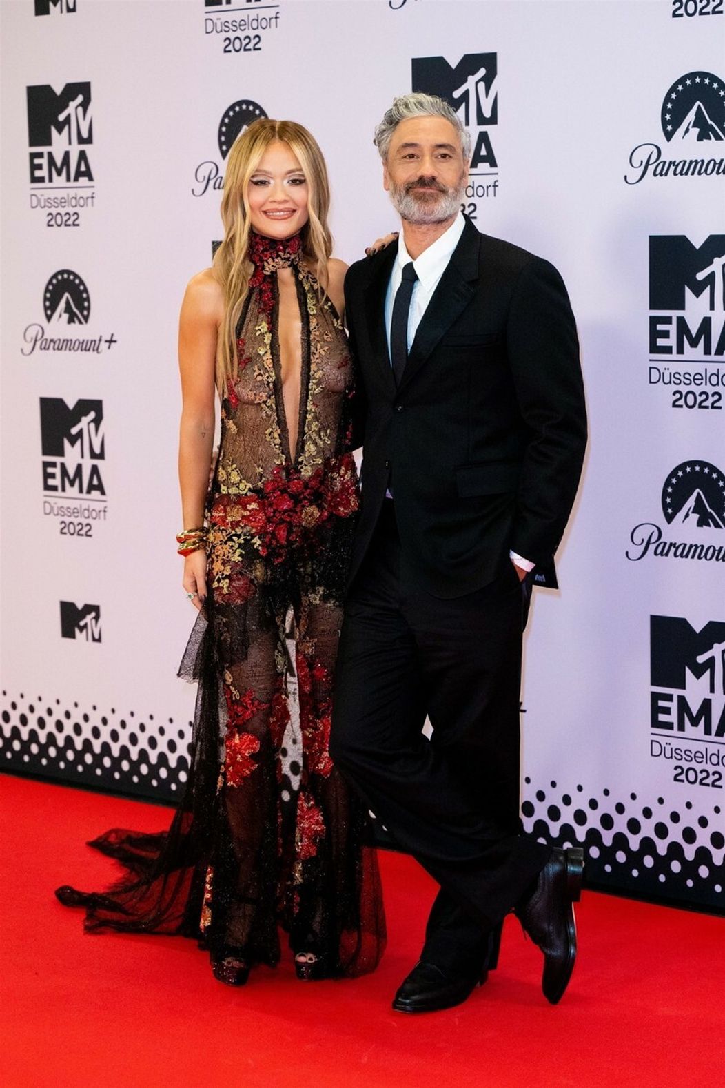Rita Ora a Taika Waititi
