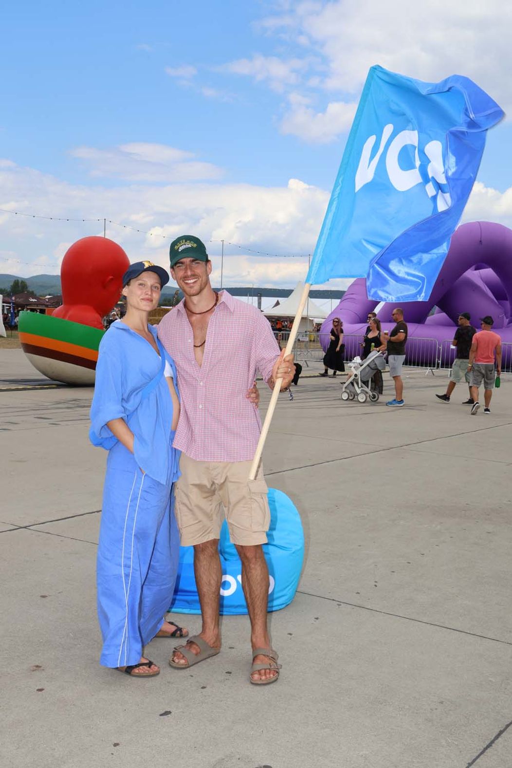 Adam Bardy s manželkou Bibi na festivale Grape