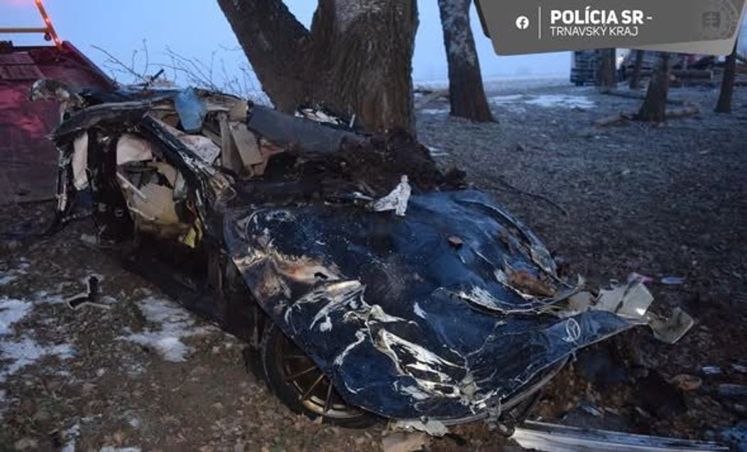 Dopravná nehoda na juhu SR sa skončila tragicky pre mladú vodičku