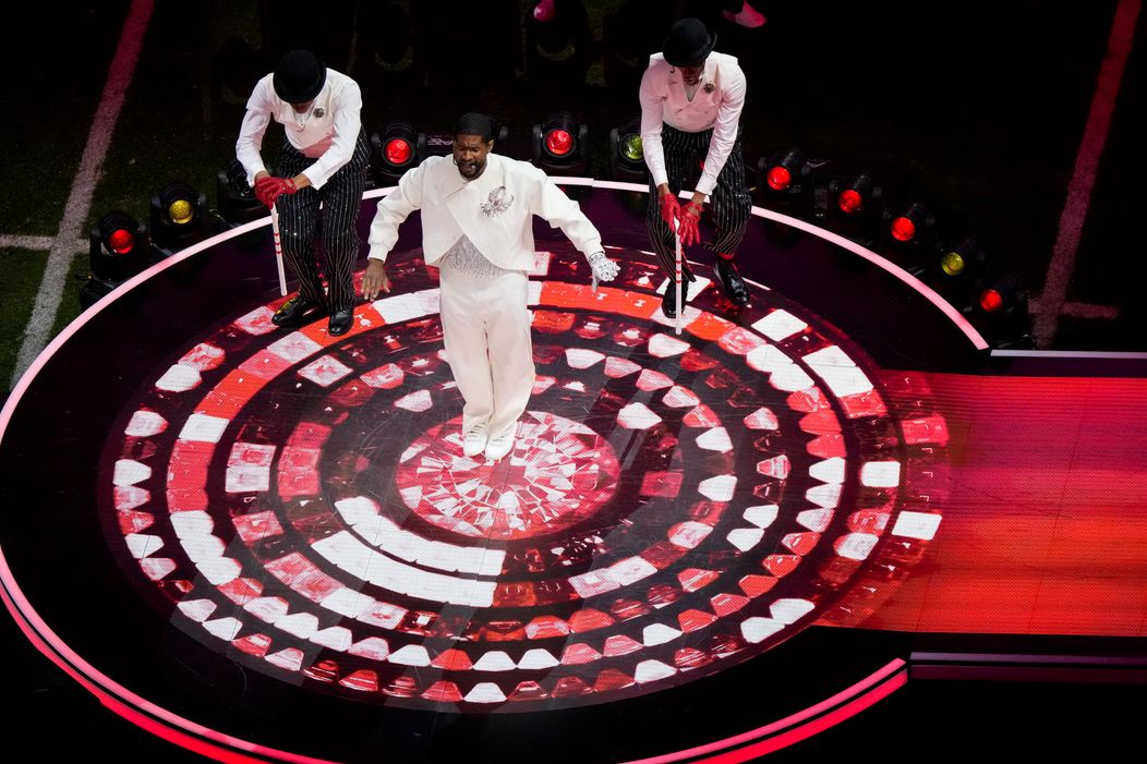 Usher ovládol Halftime Show