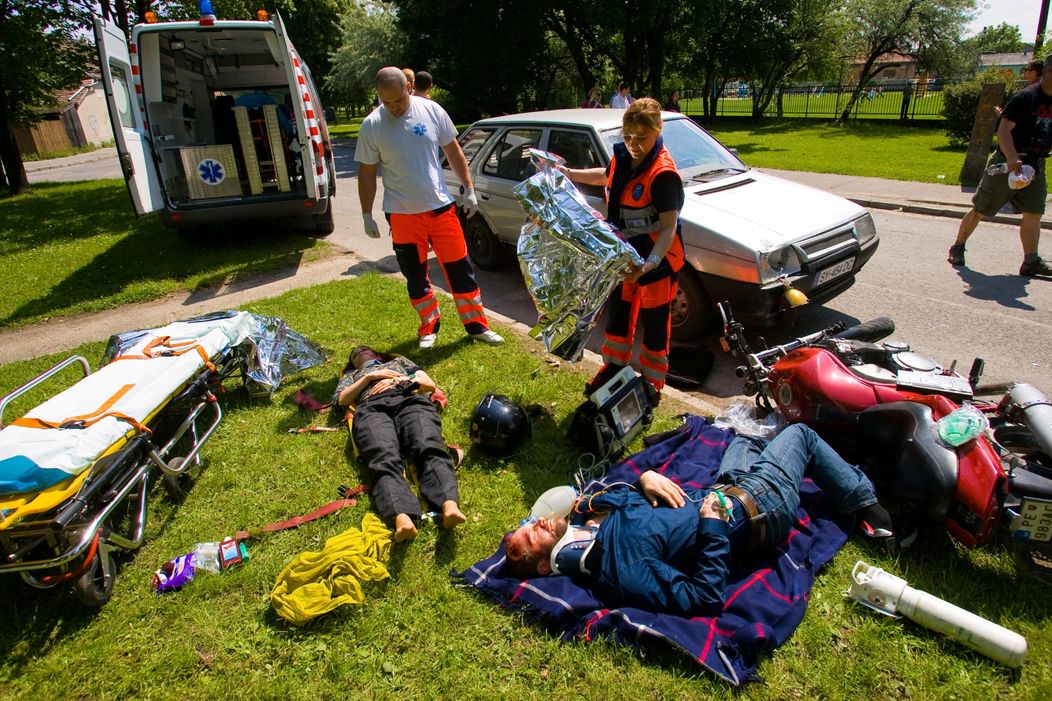 Nehoda Michala a Lucie na motorke v Ordinácii v ružovej záhrade