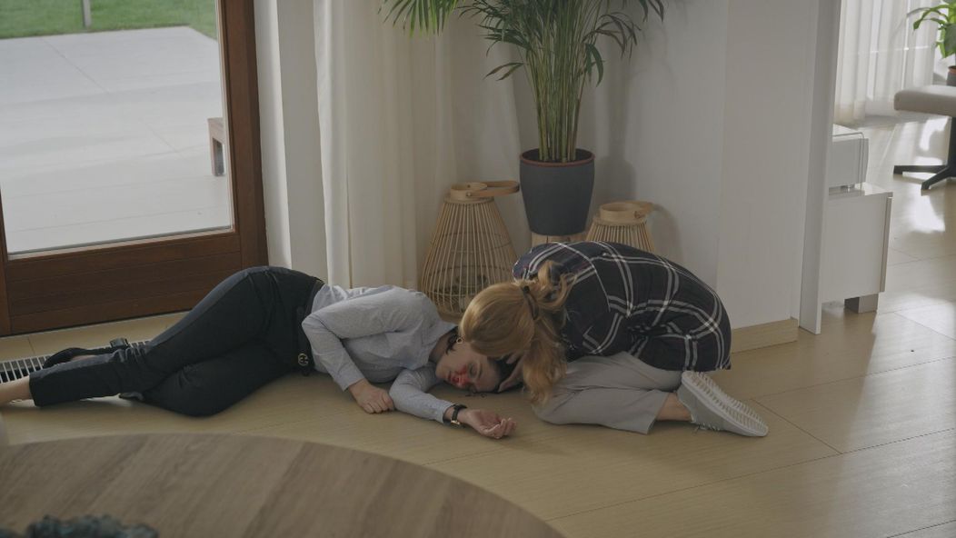 Eva po hádke s Jakubom skončila zakrvavená na dlážke.