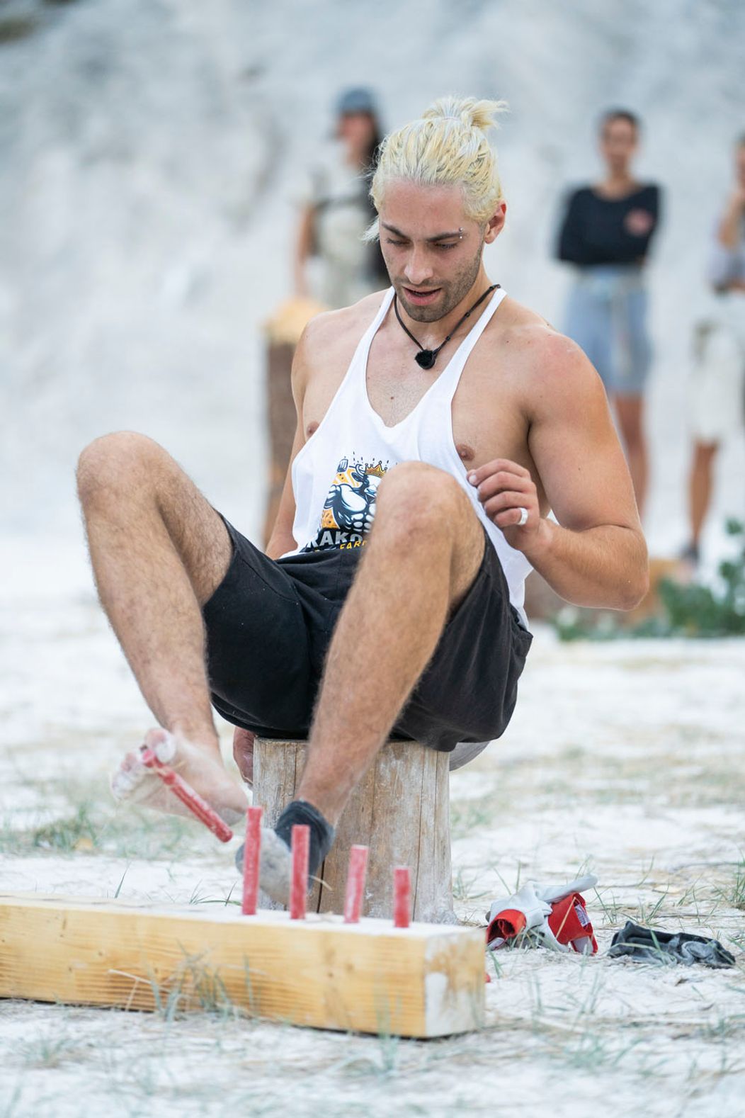 33. deň na statku, z banditov sú už farmári