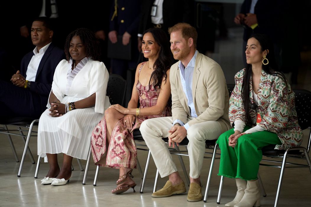 Princ Harry a Meghan prišli do Kolumbie na turné