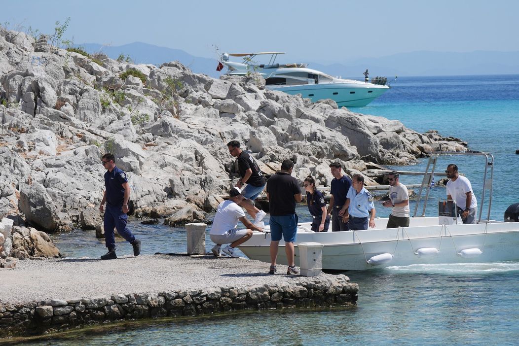 Na gréckom ostrove Symi našli telo nezvestného britského moderátora Mosleyho