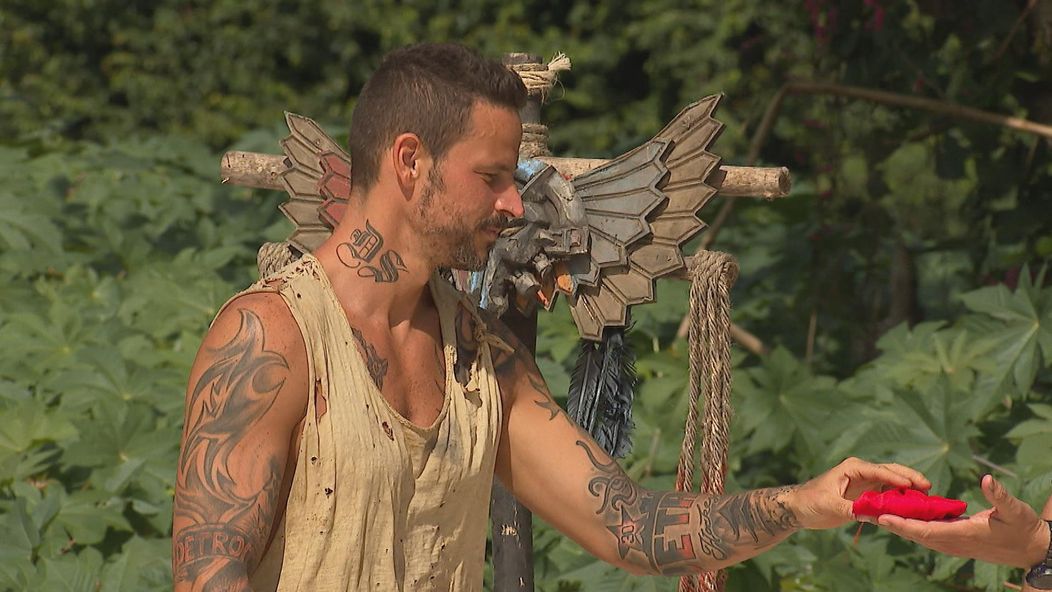 Výmenu členov v Survivore sprevádzali emócie na oboch stranách.