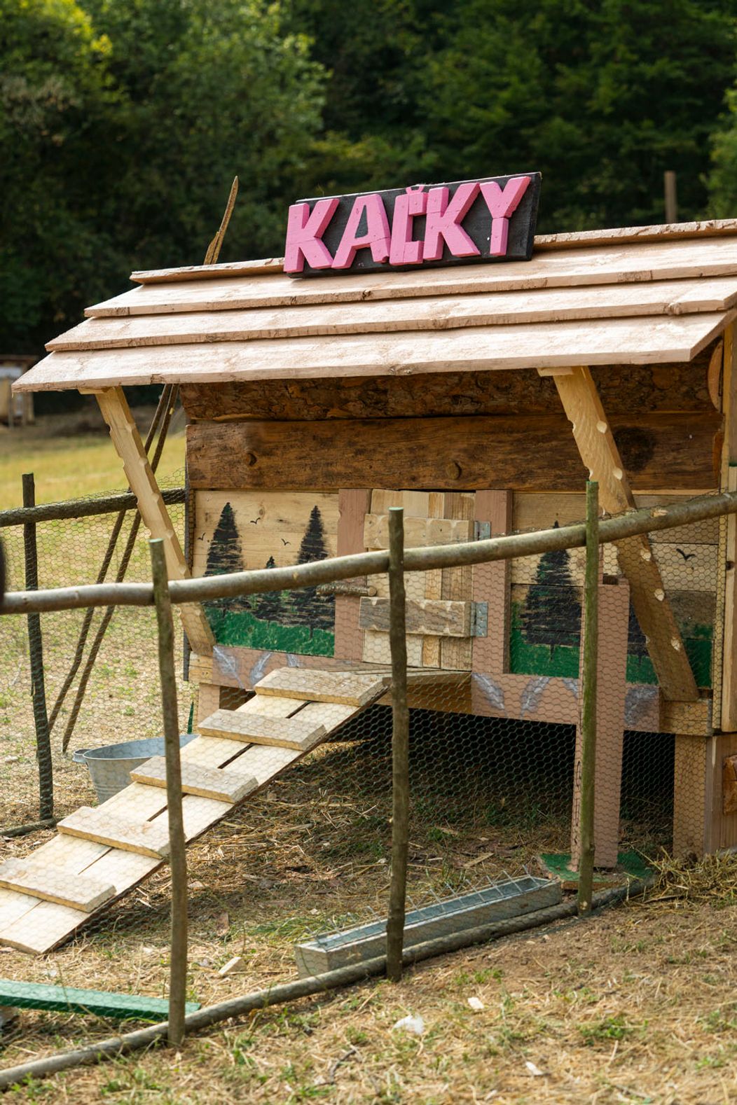 33. deň na statku, z banditov sú už farmári