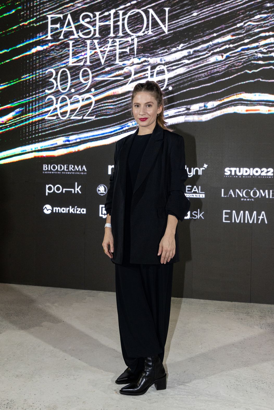 JANA KOVALČIKOVÁ