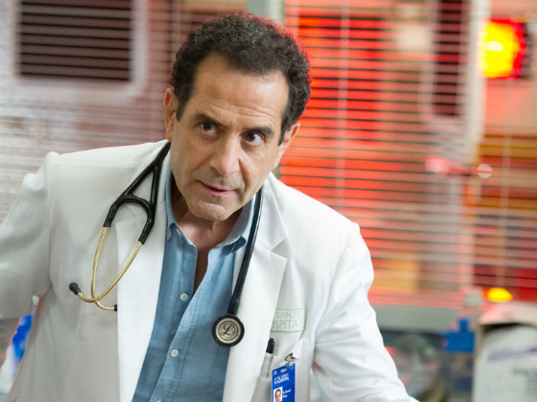 Tony Shalhoub v Sestričke Jackie