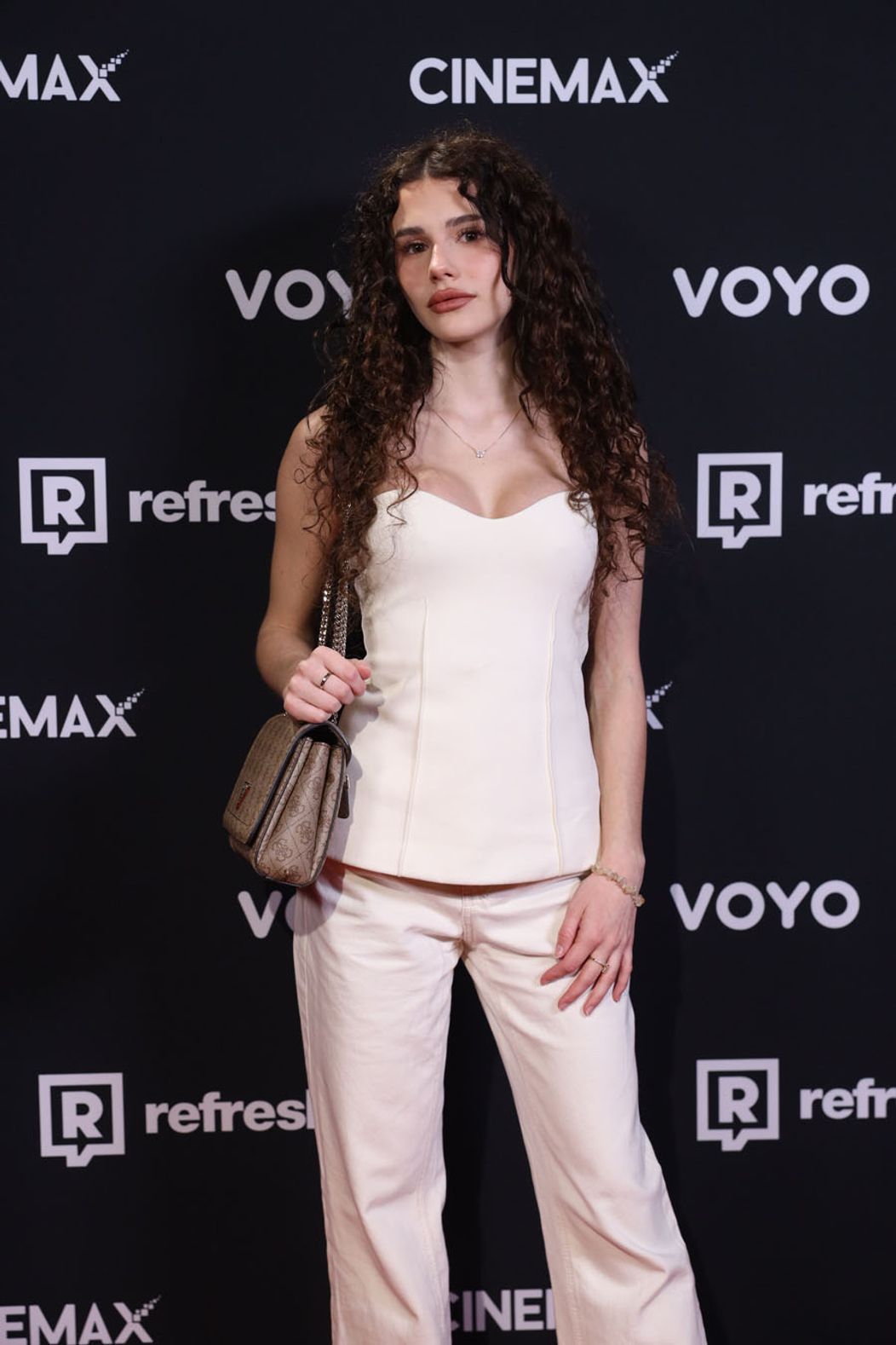 Kino premiéra 1.epizódy Ruže pre nevestu v Bratislave! Dievčatá boli nádherné