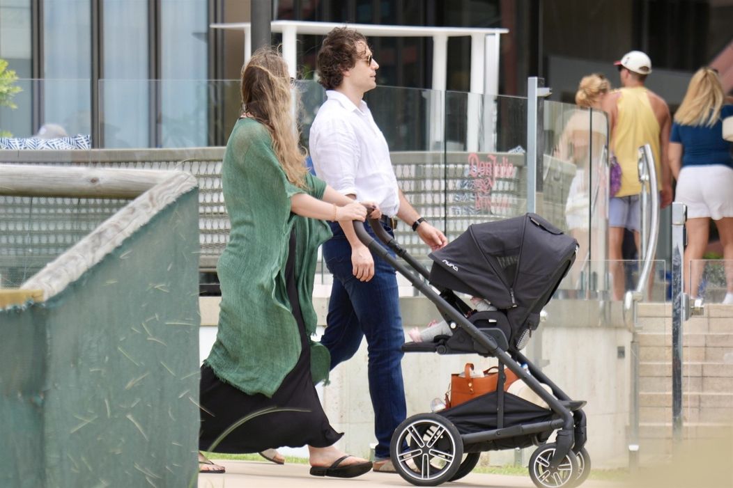 Henry Cavill je otcom