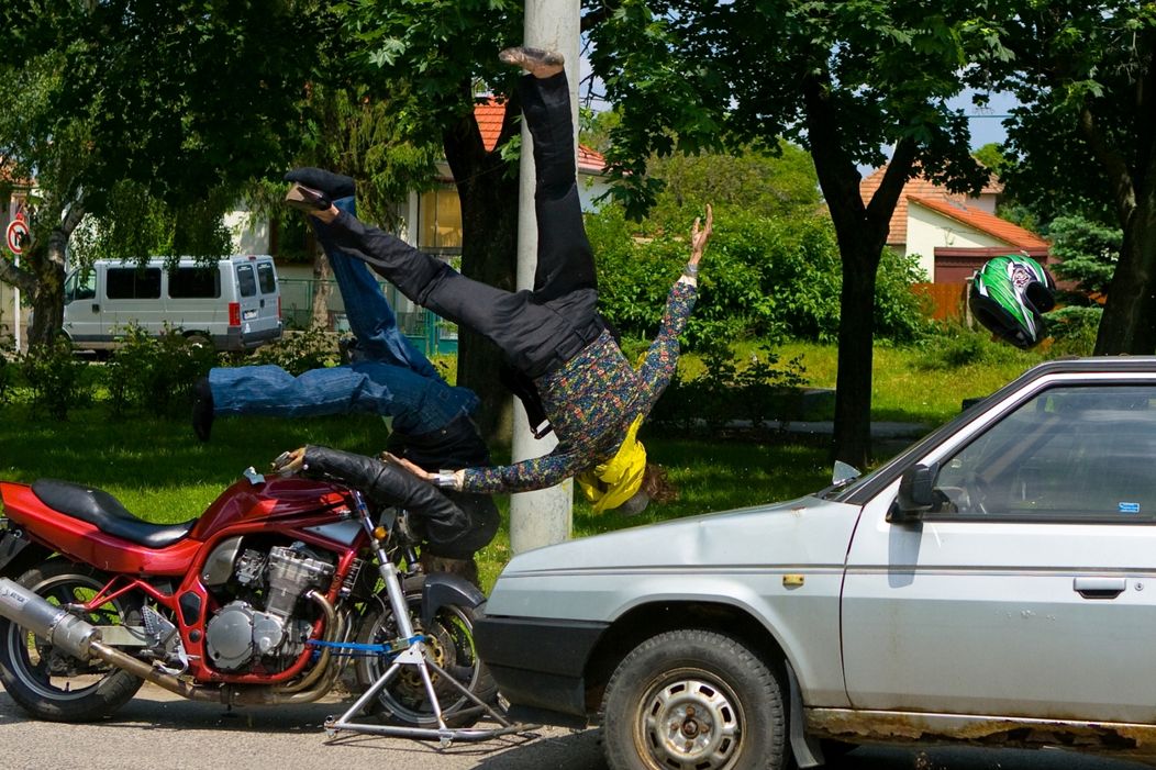 Nehoda Michala a Lucie na motorke v Ordinácii v ružovej záhrade