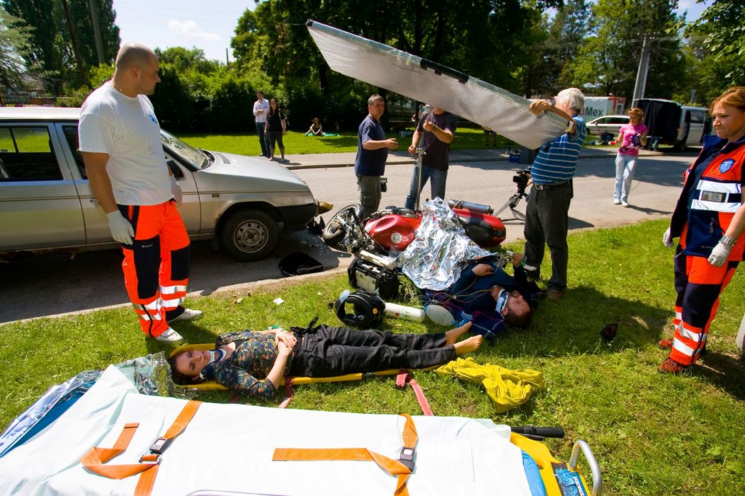 Nehoda Michala a Lucie na motorke v Ordinácii v ružovej záhrade