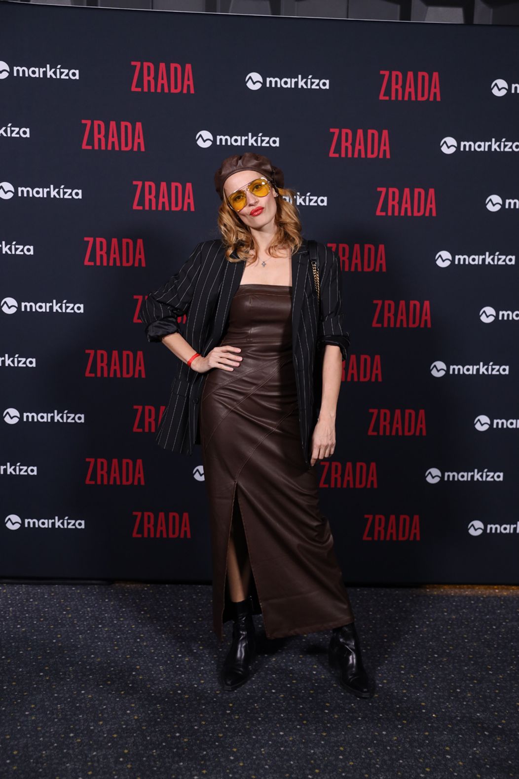 Premiéra seriálu Zrada
