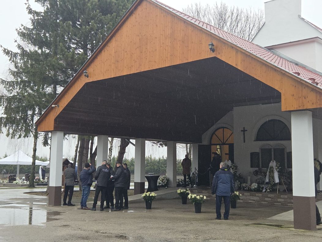 Pohreb Moniky Jákliovej sprevádzajú bezpečnostné opatrenia.