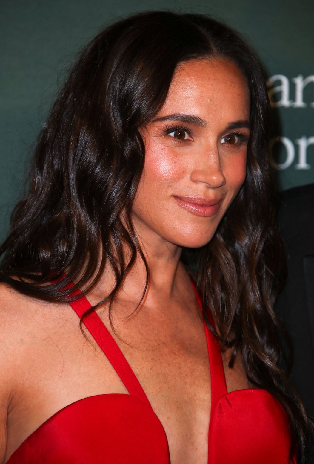 Meghan Markle oslnila v odvážnych šatách