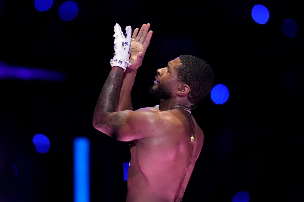 Usher ovládol Halftime Show