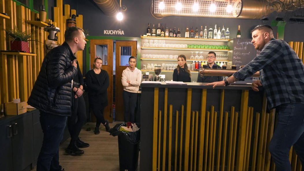 Na nože - Sergei sa pustil do Alexa