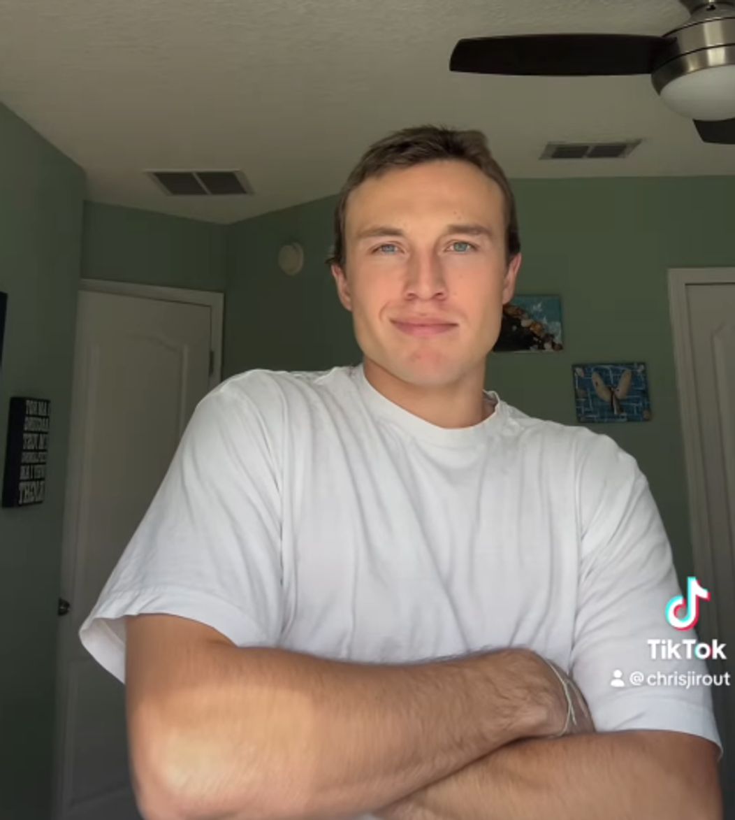 Chris sa ostrihal