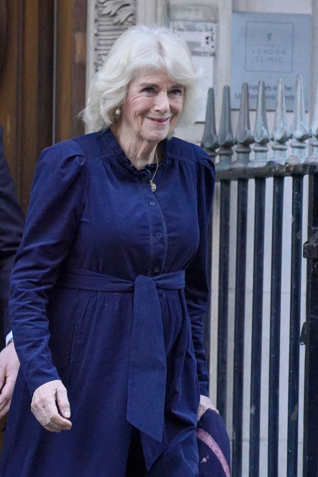 Kráľovná Kamila navštívila kráľa Karola III. v nemocnici