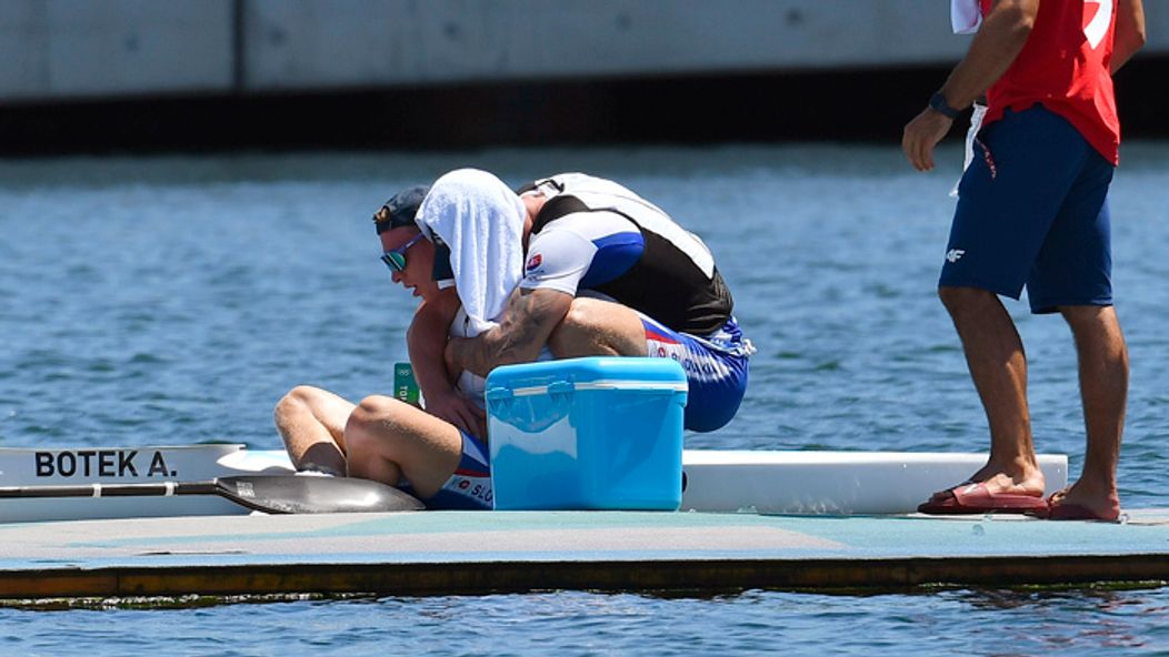 Posádka rýchlnostných kanoistov K2 v zložení Samuel Baláž a Adam Botek po semifinále na 1 000 m.