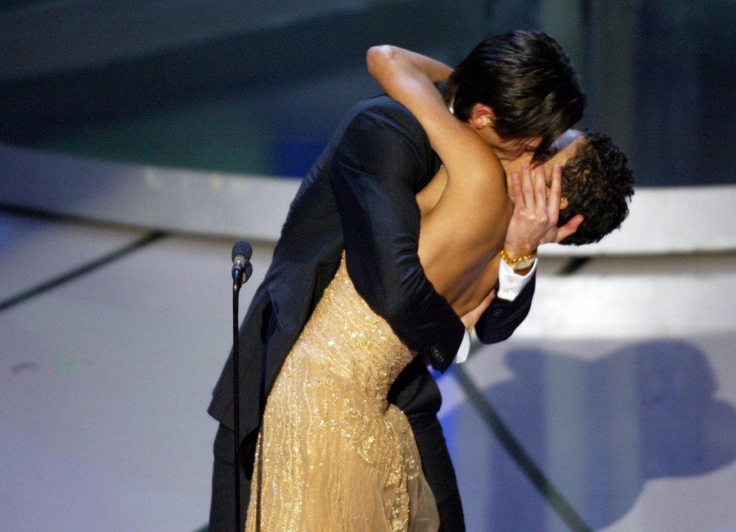 Halle Berry a Adrien Brody na Oscaroch