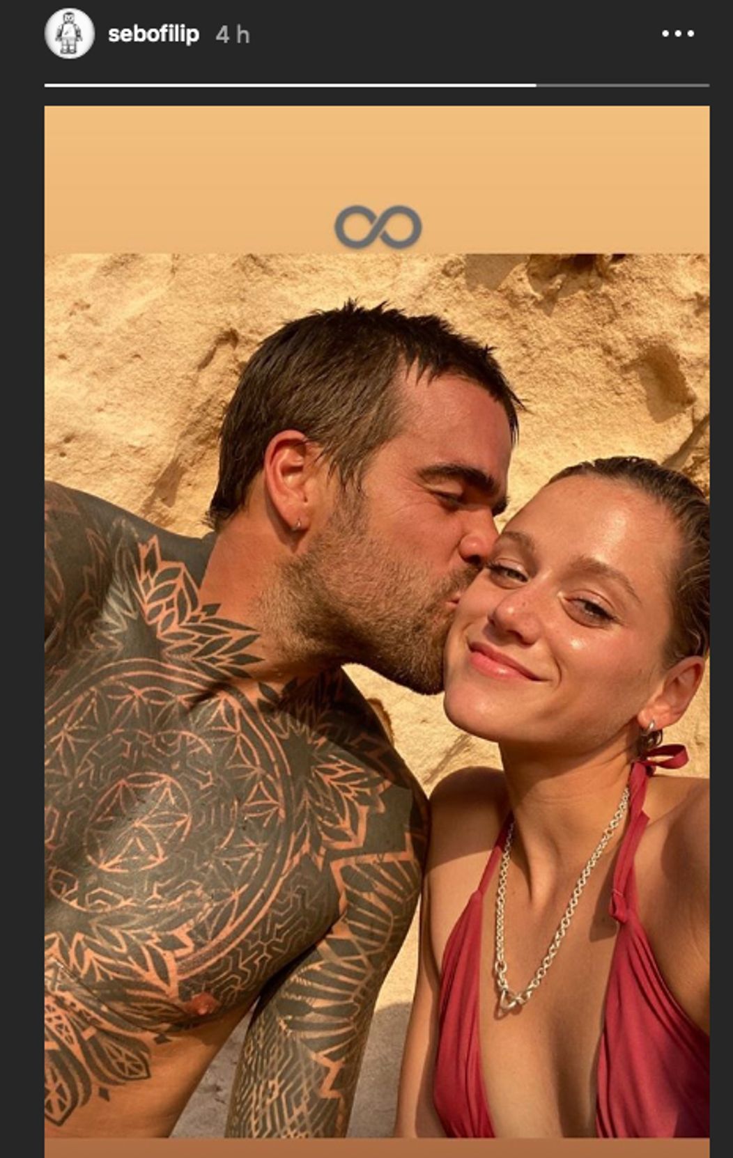 Filip a Emma sú zamilovaní až po uši