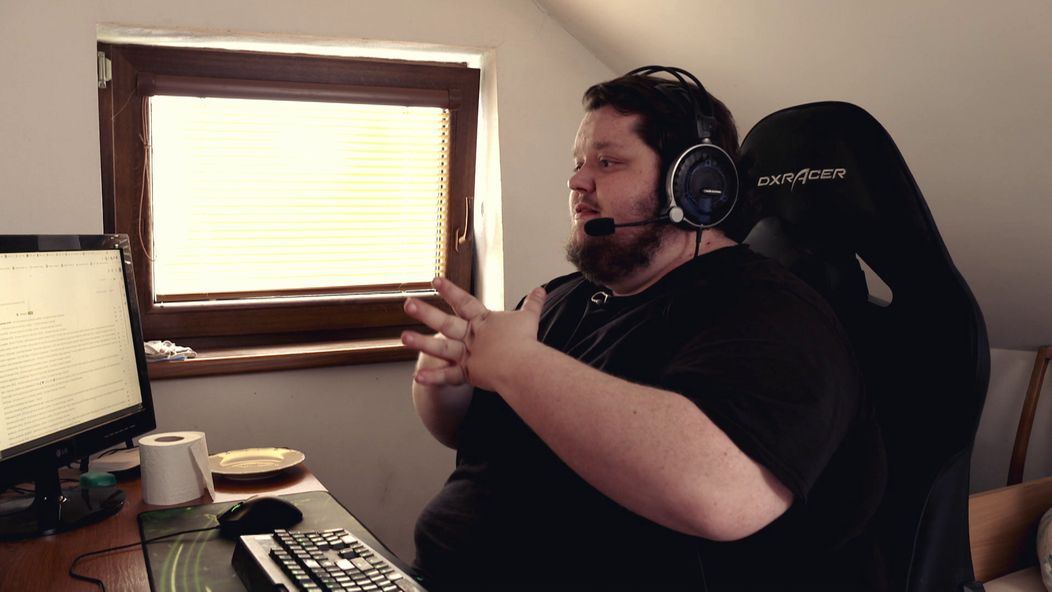 Ľubo je závislý od videohier