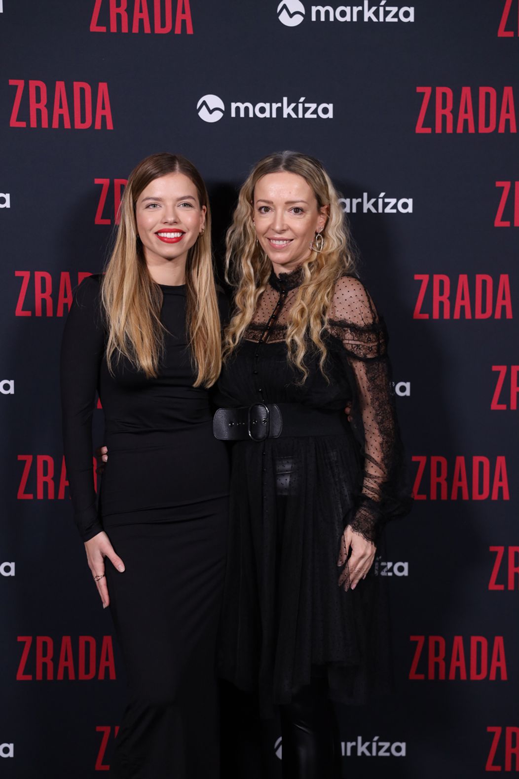 Premiéra seriálu Zrada