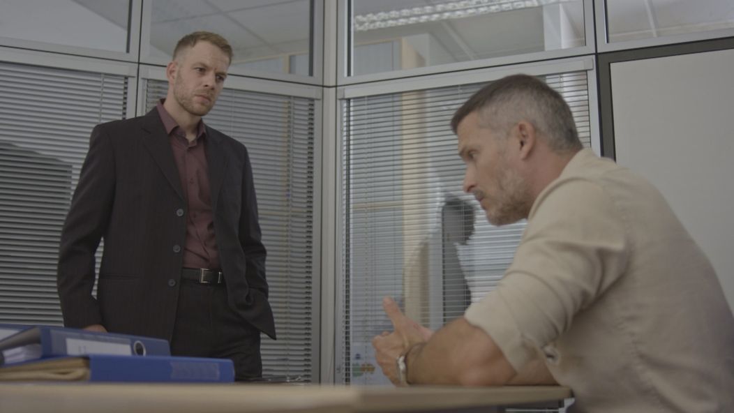 Andrej zistí, že ho Adela oklamala.