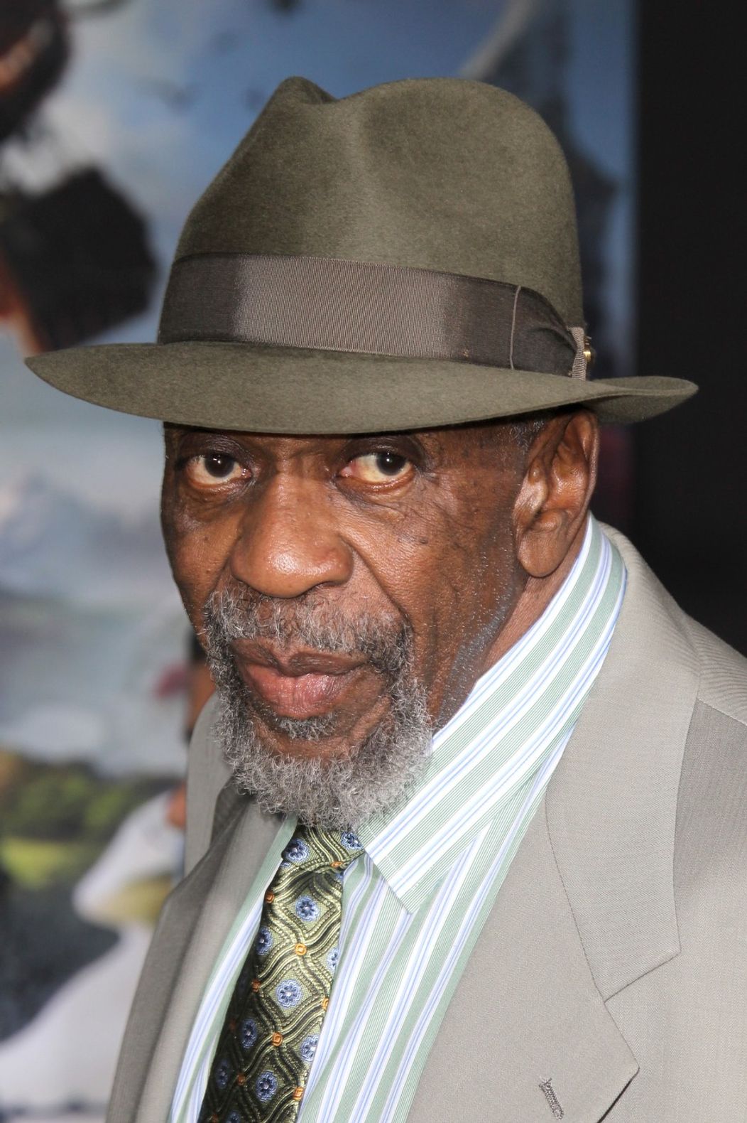 Zomrel Bill Cobbs