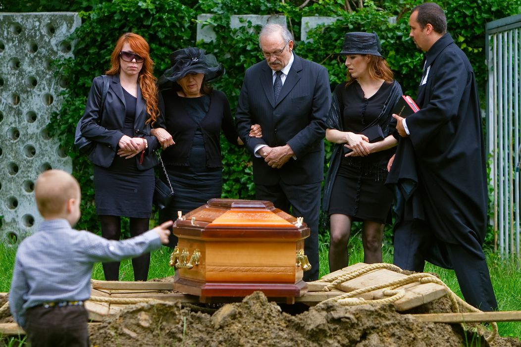 Pohreb Michala v Ordinácii v ružovej záhrade