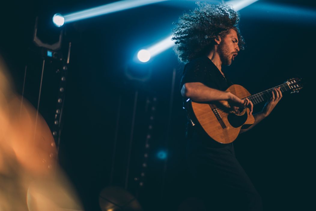 Gitarový virtuóz Dávid Bílek vyráža na turné po celom Slovensku