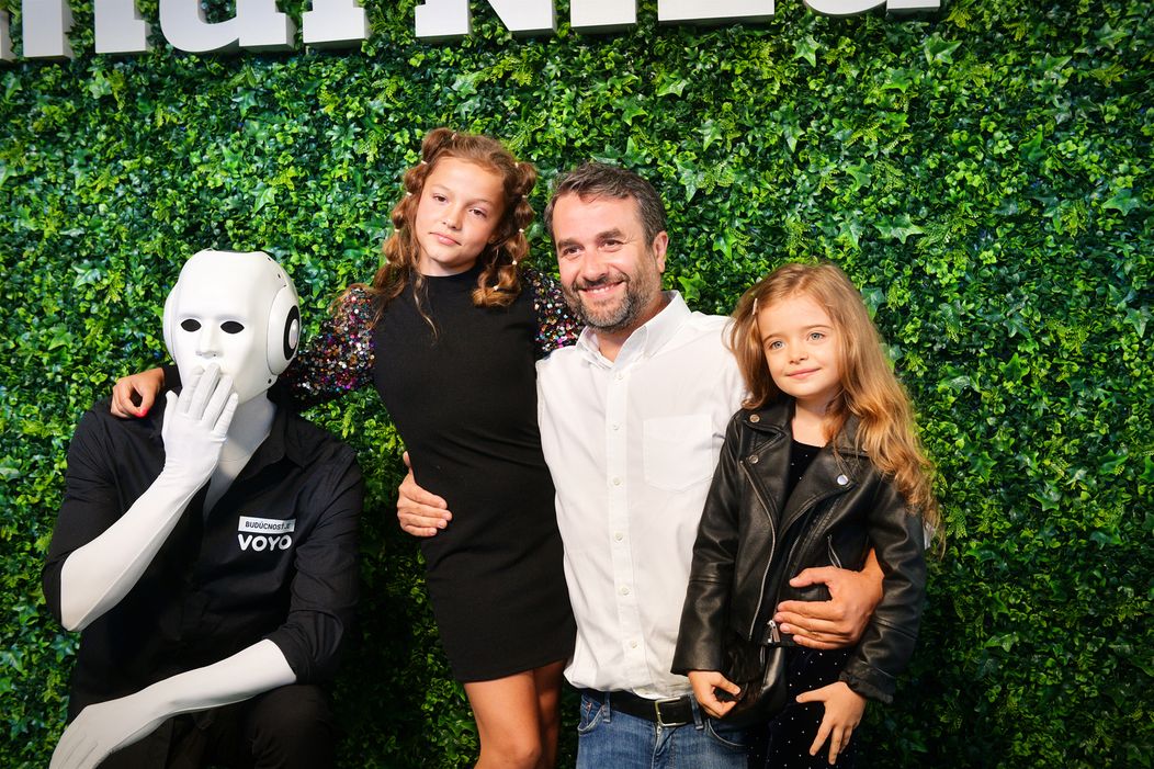 Izabelka, Anička a Vlado Kobielsky na media párty