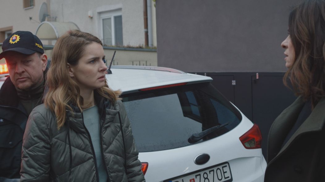 Polícia začne vyšetrovať Andrejovu vraždu. Podozrivou je aj Laura.