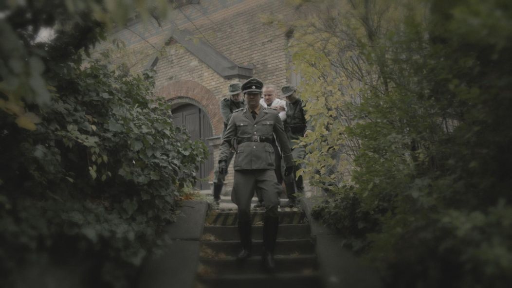 Lucia si spomenie na popravu Jurka a Romana.