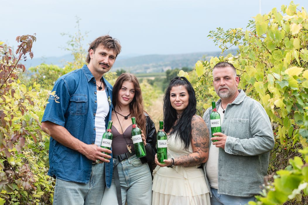 Príchod banditov na Farmu