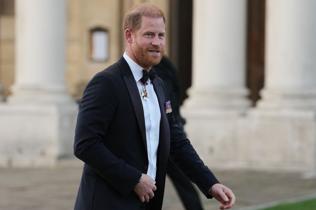 Princ Harry prvýkrát na verejnosti od návratu do Veľkej Británie