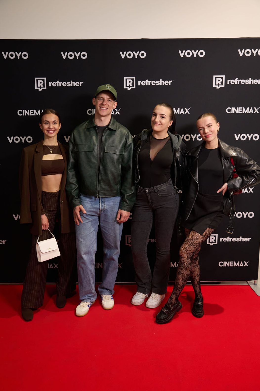 Ruža zdvihla divákov zo sedadiel: Premiéra v Martine bola zimomriavková