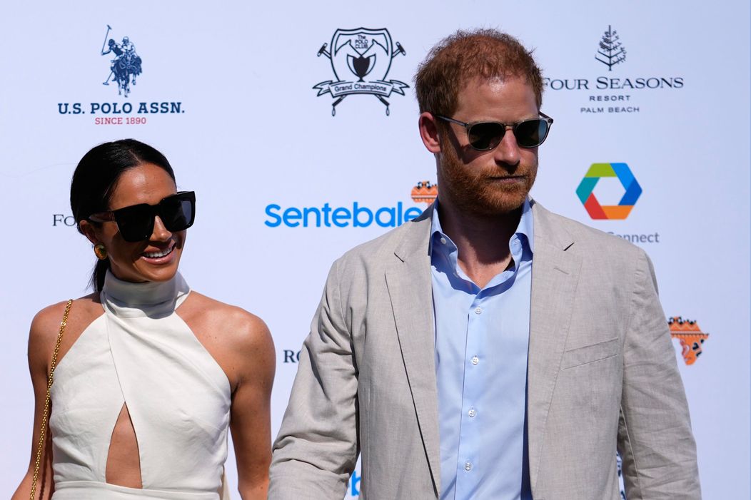 Princ Harry s Meghan po jazdeckom póle
