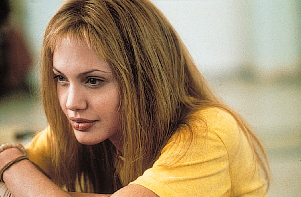 Angelina Jolie a jej premeny vzhľadu.