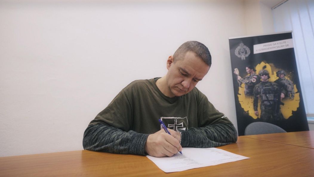 Michala čakalo na ceste za premenou mnoho výziev. Na jej konci došiel do úspešného cieľa.