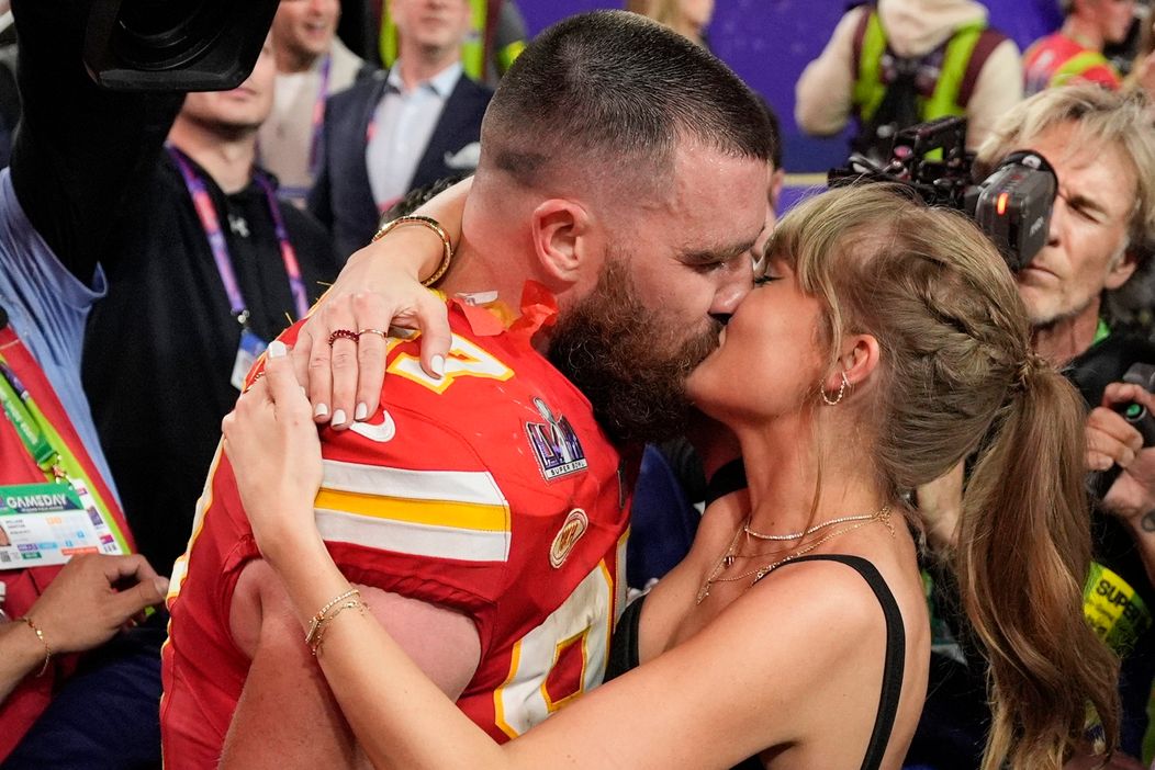 Taylor Swift s Blake Lively na Super Bowl