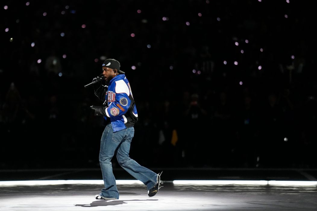Kendrick Lamar počas Halftime Show