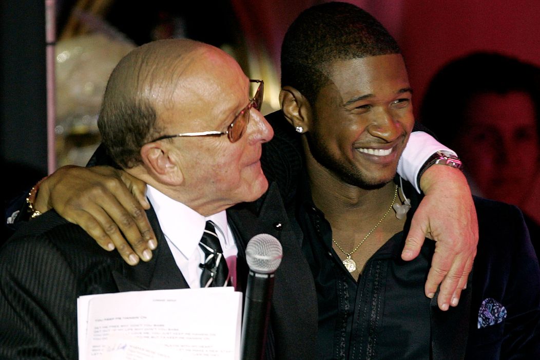 Zomrela hudobná legenda Clive Davis!