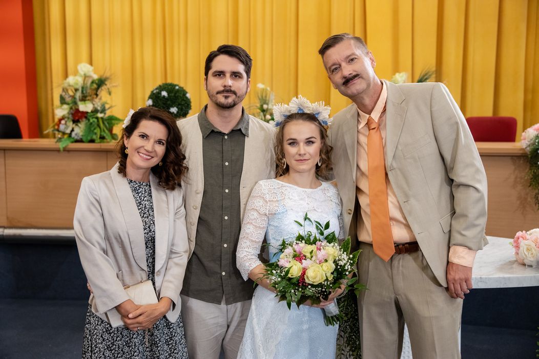 Veľkolepá svadba v Susedoch