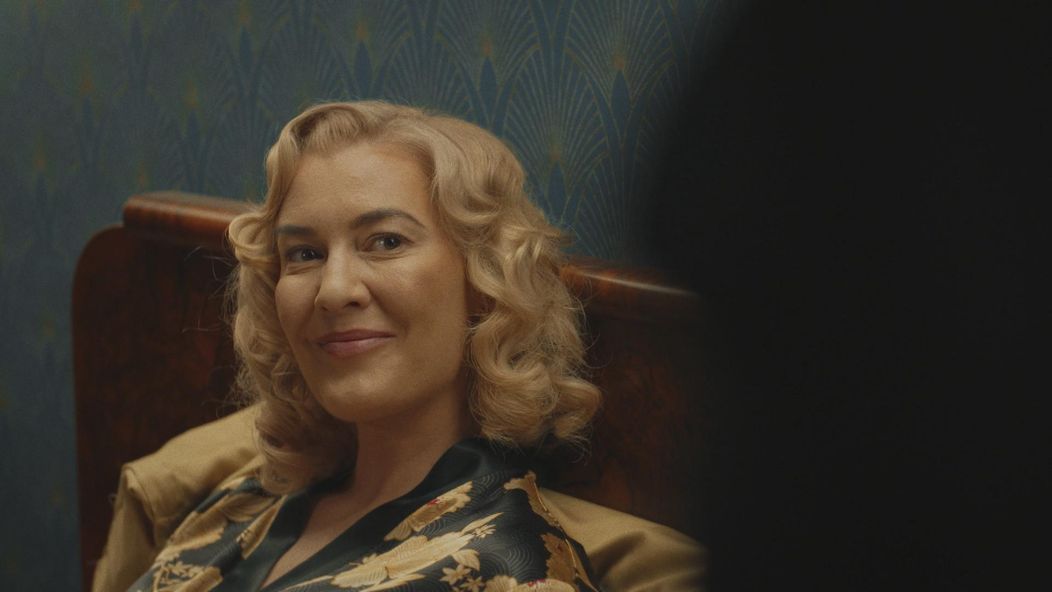 Walter a Astrid skončili spolu v posteli